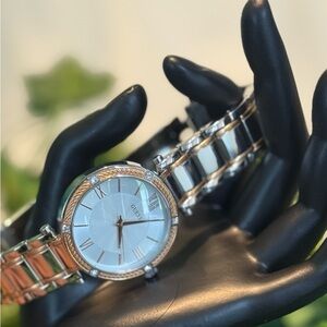 CLEARANCE Guess Women's Stainless Steel and Rose Gold Watch